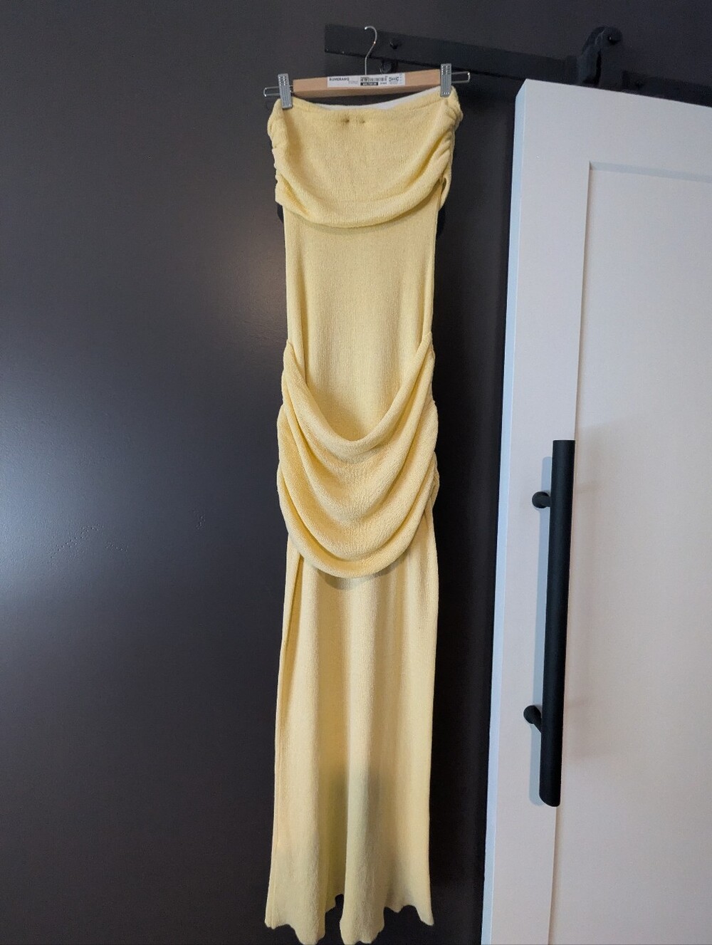 Dress - Picture 3 of 4